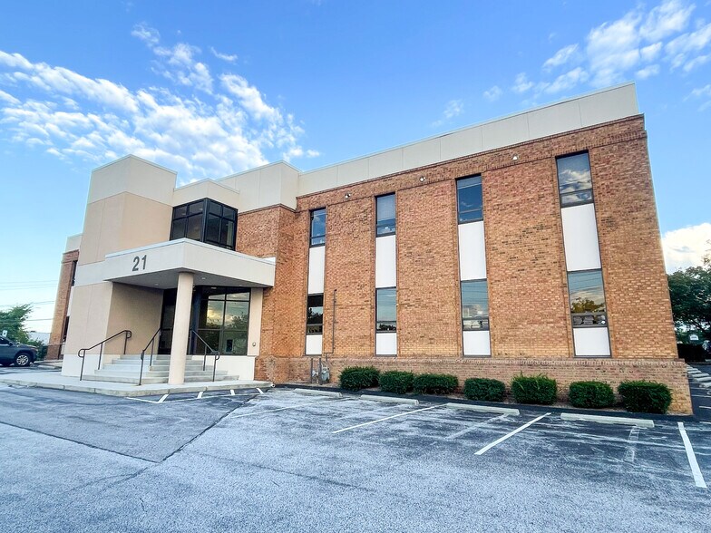 More Photos Of 21 West Rd, Towson Medical For Lease