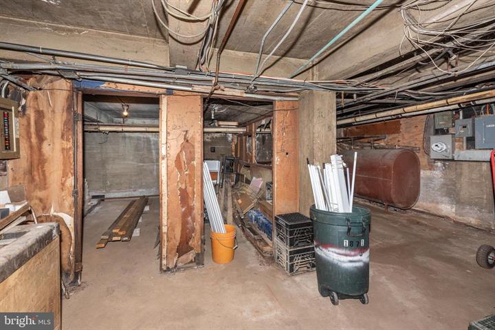 More Photos Of 1873 N Gay St, Baltimore Storefront Retail Office For Lease