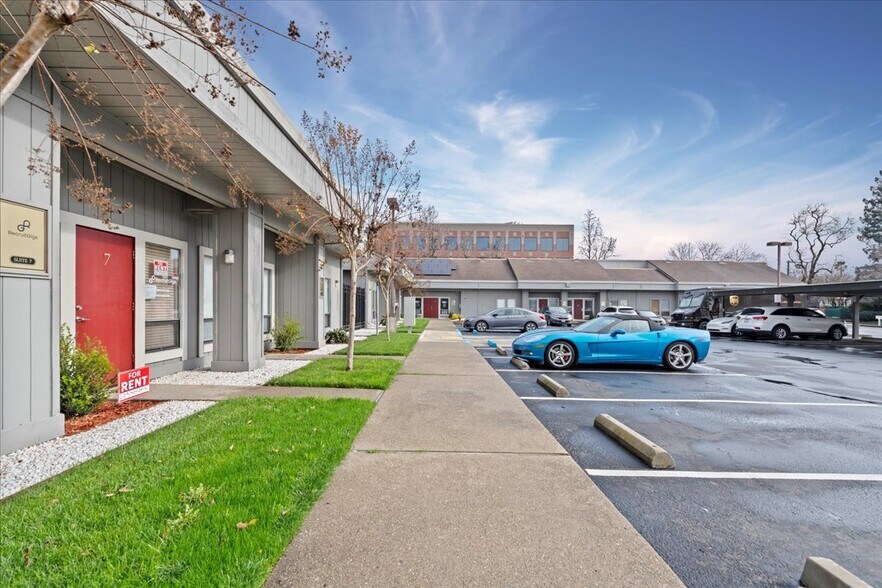 More Photos Of 1811 Grand Canal Blvd, Stockton Office For Lease