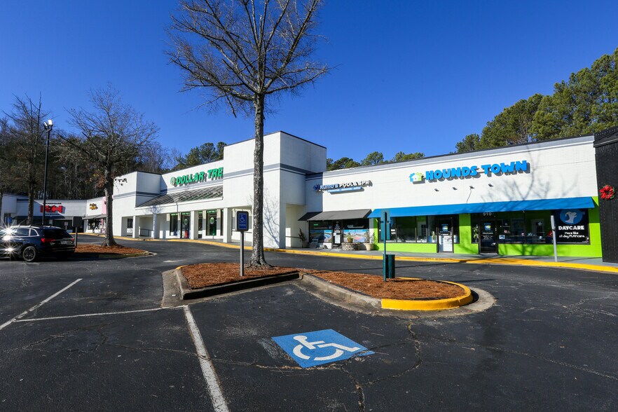 More Photos Of 8610 Roswell Rd, Atlanta Unknown For Lease