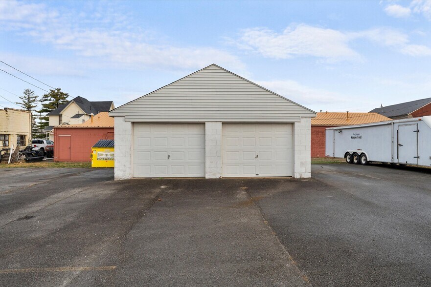 More Photos Of 1728 Sadler St, Sandusky Warehouse For Sale
