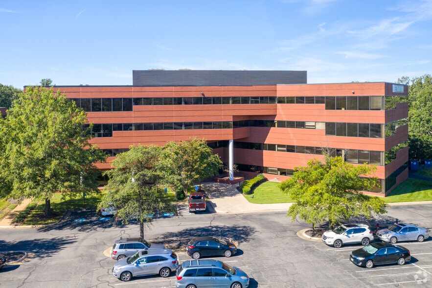 More Photos Of 3702 Pender Dr, Fairfax Medical For Lease