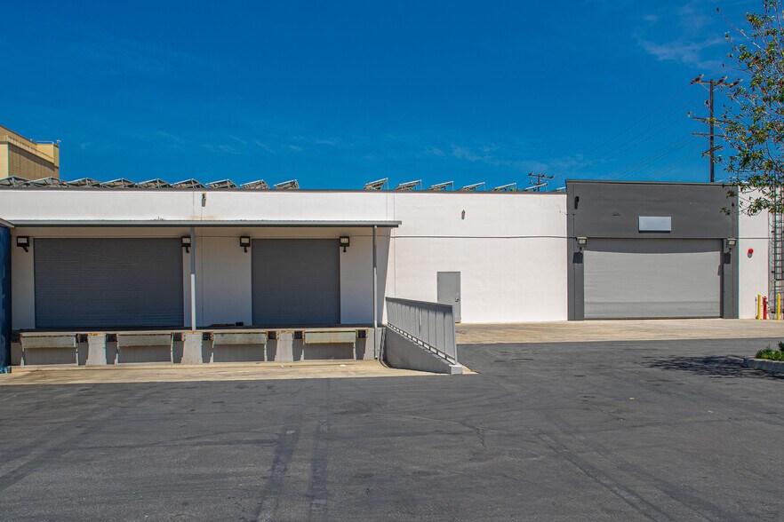 More Photos Of 15148 Bledsoe St, Sylmar Unknown For Lease
