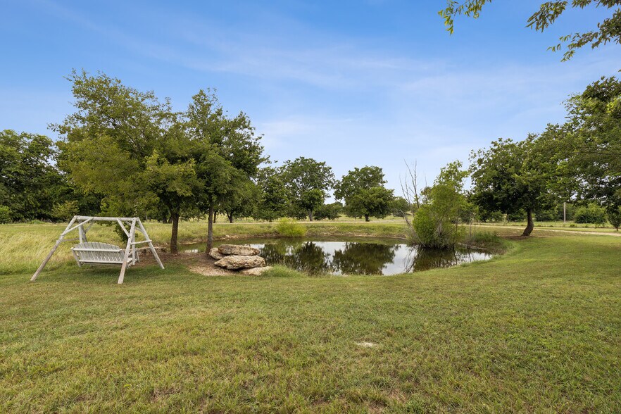 More Photos Of 6212 FM 933, Blum Warehouse For Sale