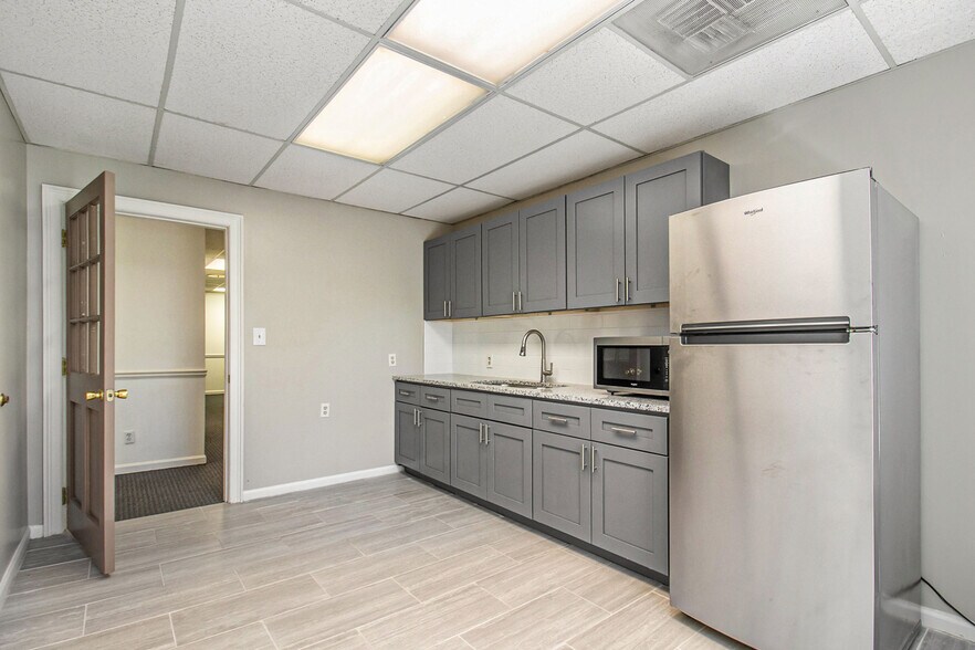 More Photos Of 655 Village Square Dr, Stone Mountain Loft Creative Space For Lease