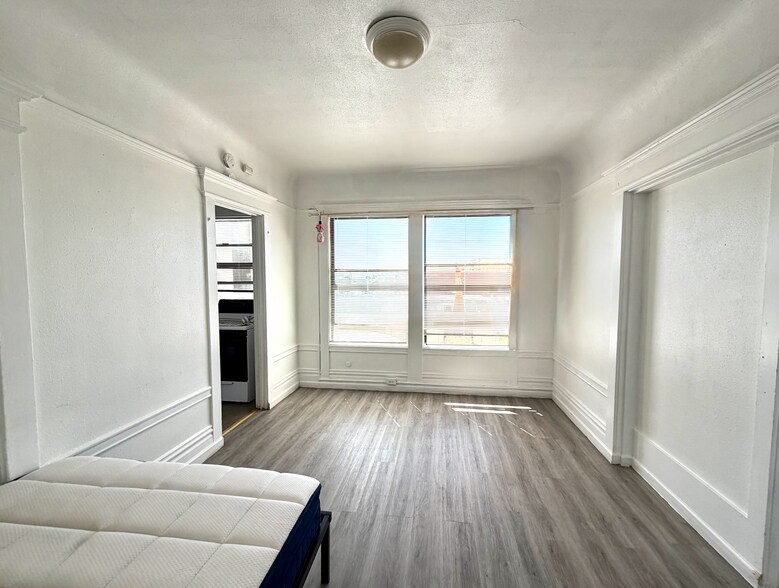 More Photos Of 315 25th St, Richmond Apartments For Sale
