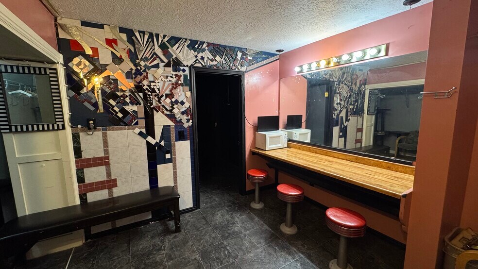 More Photos Of 7711 Main St, Midvale Movie Theatre For Sale