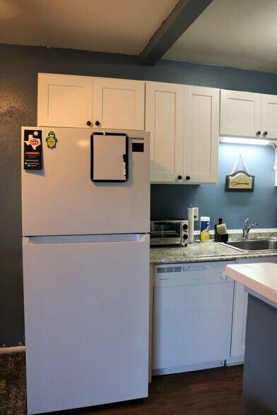 More Photos Of 216 Lucas St, San Antonio Apartments For Sale