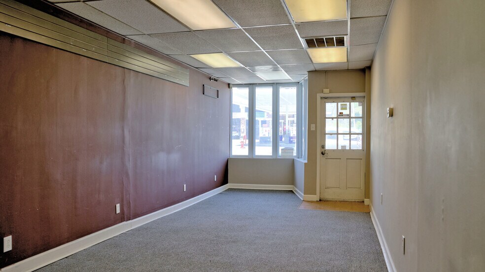 More Photos Of 1087 E Main St, Radford General Retail For Sale