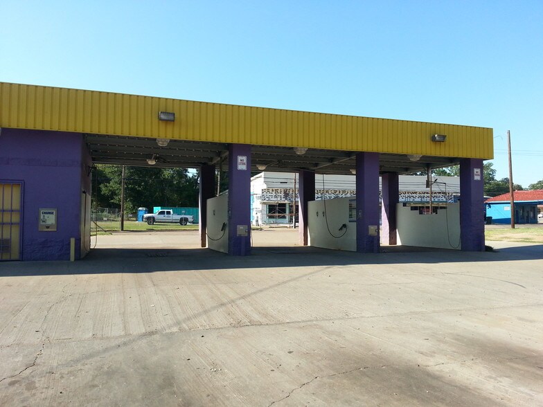 More Photos Of 1103 Bow St, Tyler Carwash For Sale