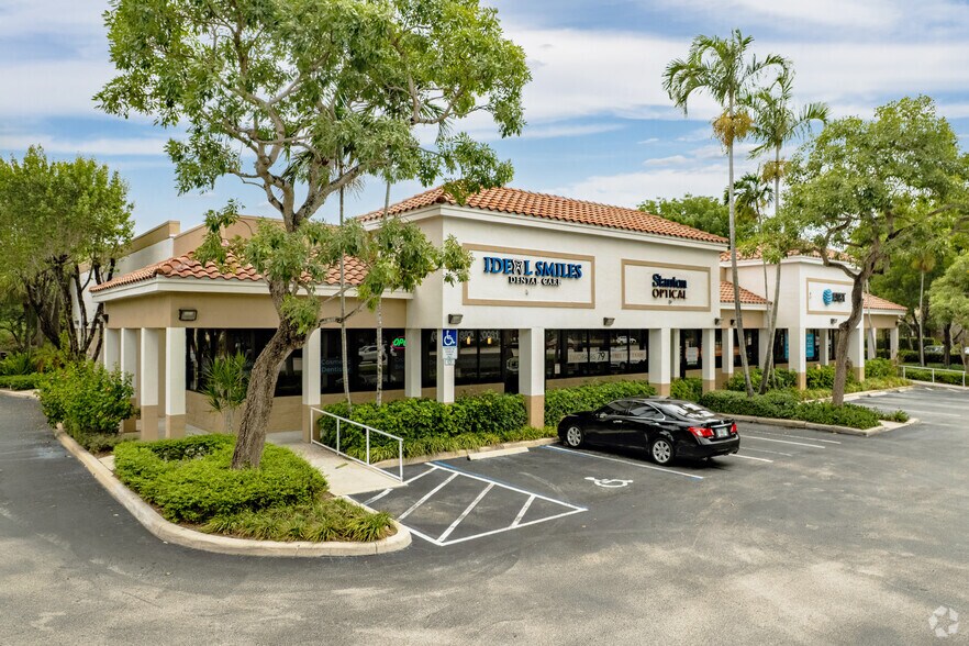 More Photos Of 12201-12231 W Sunrise Blvd, Plantation Freestanding For Lease
