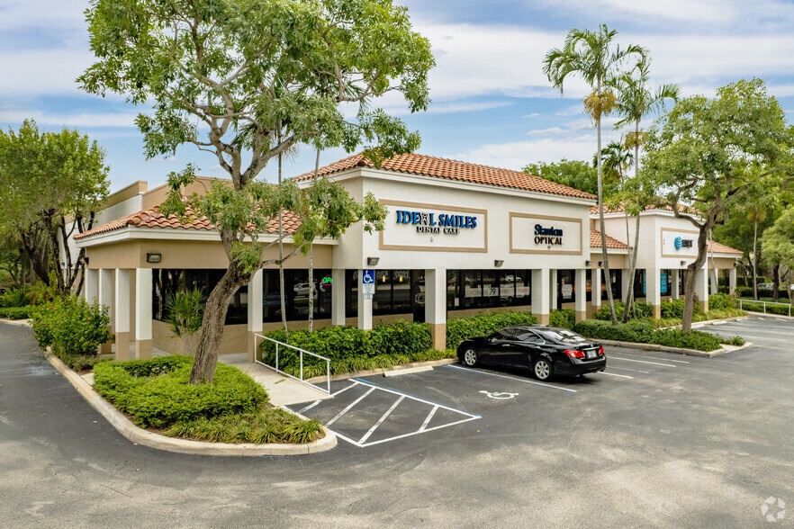 More Photos Of 12201-12231 W Sunrise Blvd, Plantation Freestanding For Lease