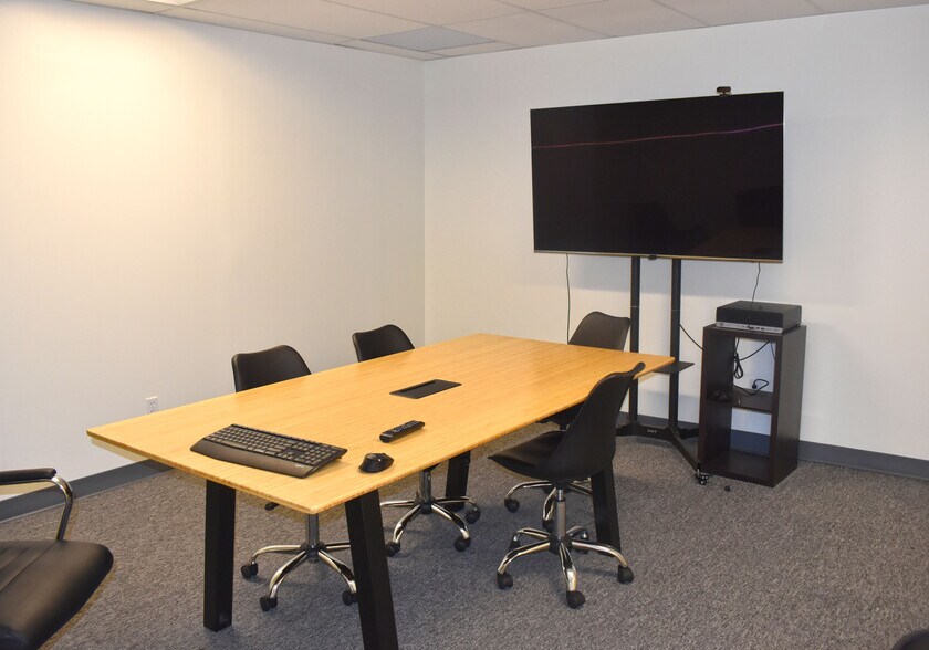 More Photos Of 176 Thompson Ln, Nashville Office For Lease