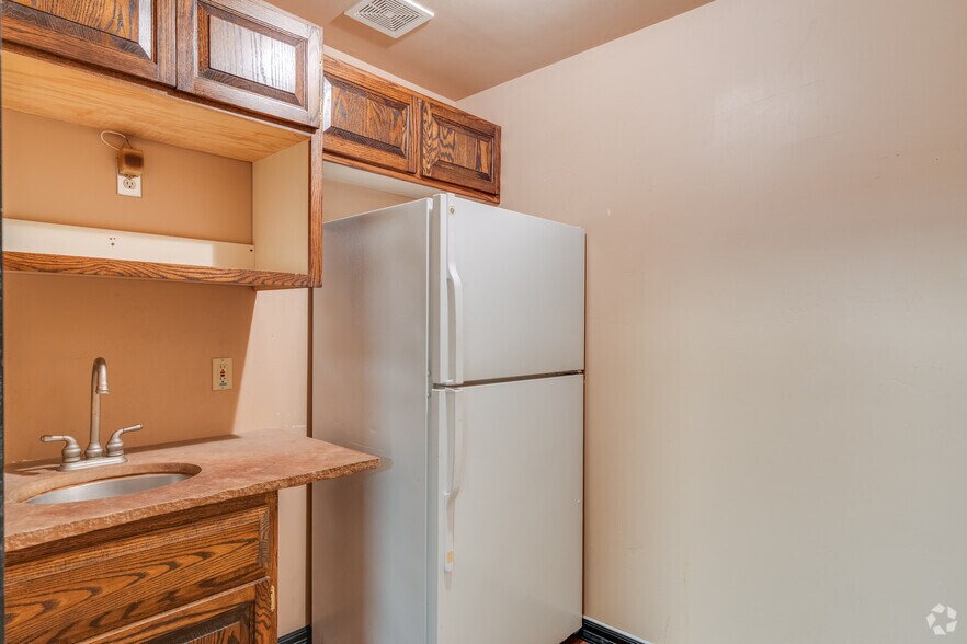 More Photos Of 1818 E Baseline Rd, Mesa Medical For Sale