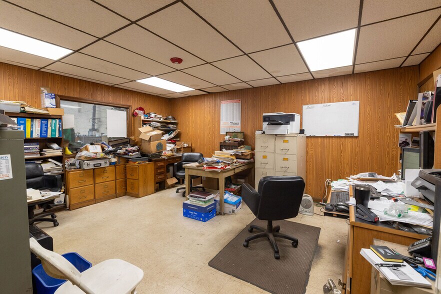 More Photos Of 56-B Jackson St, Holyoke Manufacturing For Sale