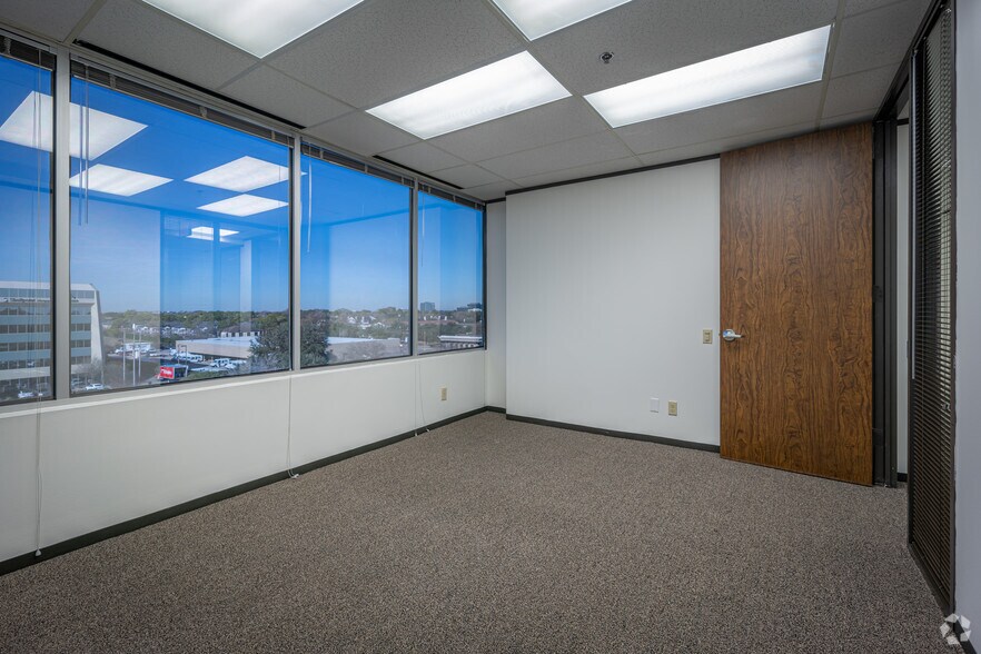 Photo of 5th Floor Ste 520