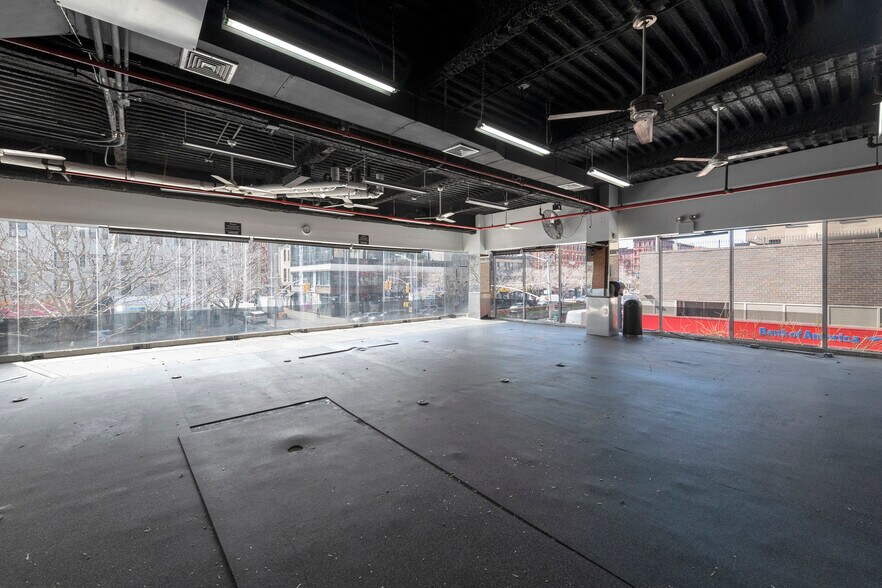More Photos Of 100 Delancey St, New York Apartments For Lease