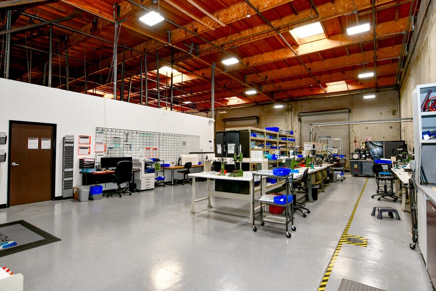 More Photos Of 12170 Tech Center Dr, Poway Manufacturing For Lease