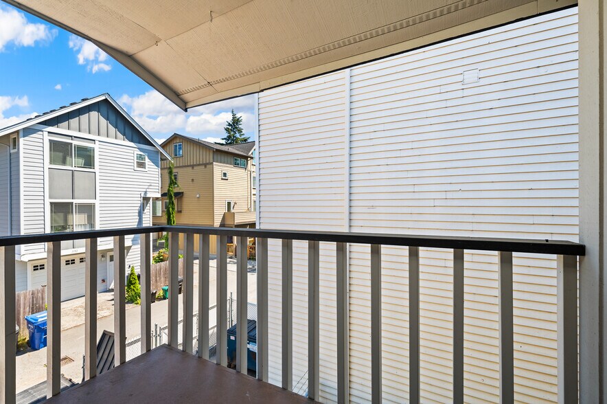 More Photos Of 1146 N 91st St, Seattle Apartments For Sale