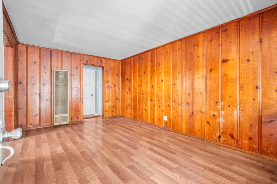 More Photos Of 6833 Simpson Ave, North Hollywood Land For Sale