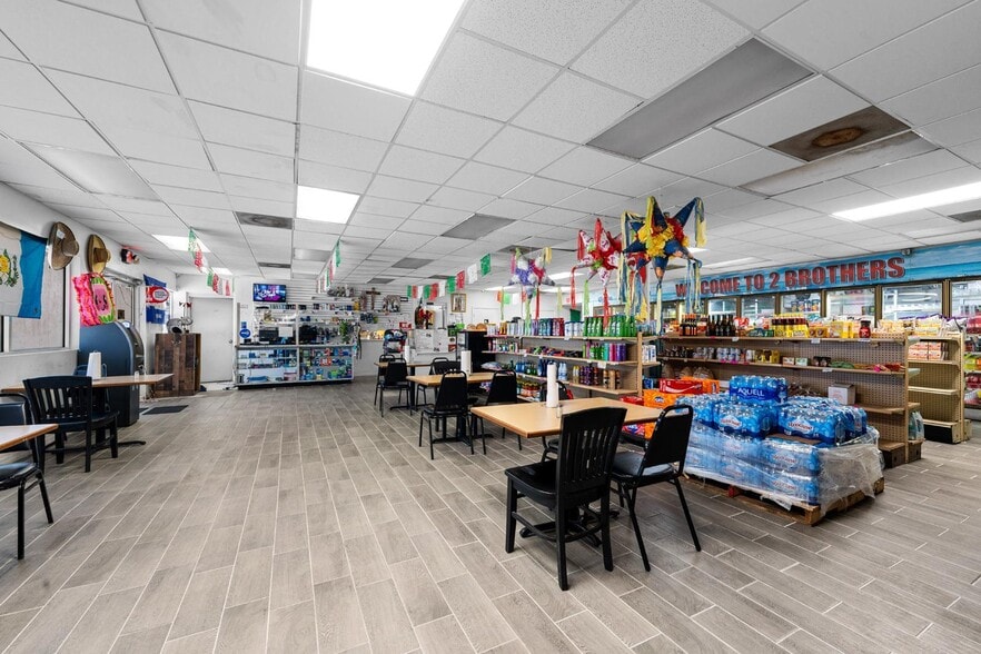 More Photos Of 4624 N Hubert Ave, Tampa Convenience Store For Sale
