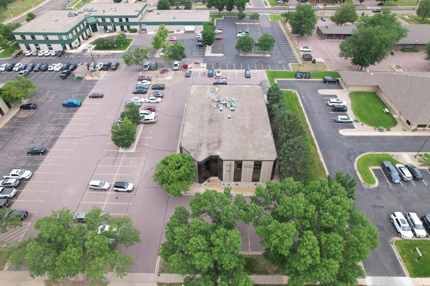 More Photos Of 3817 S Elmwood Ave, Sioux Falls Office For Sale