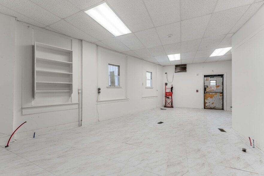 More Photos Of 1-5 Broadway, Bangor Apartments For Lease