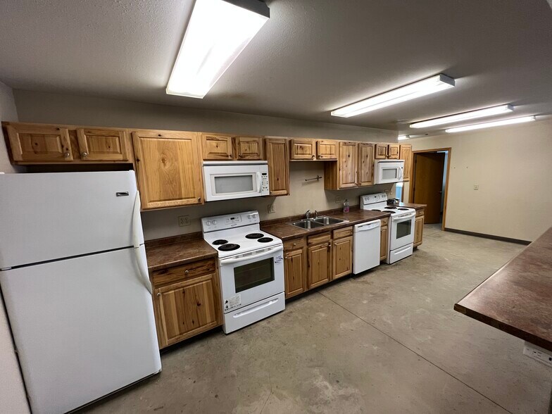 More Photos Of 6035 138th Ave NW, Williston Industrial For Lease