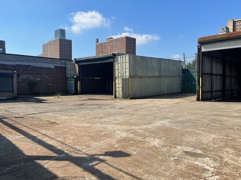 More Photos Of 134 Junius St, Brooklyn Land For Lease