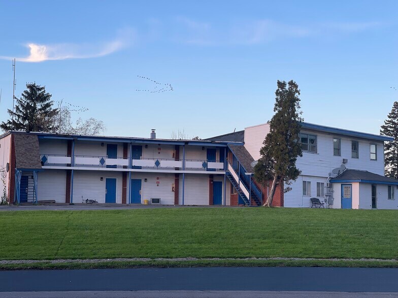 More Photos Of 255 Grant Ave, Auburn Hotel For Sale