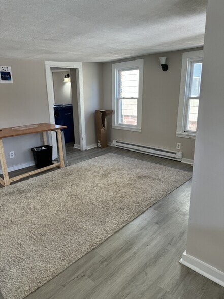 More Photos Of 774-776 S Main St, Plantsville Storefront Retail Office For Lease