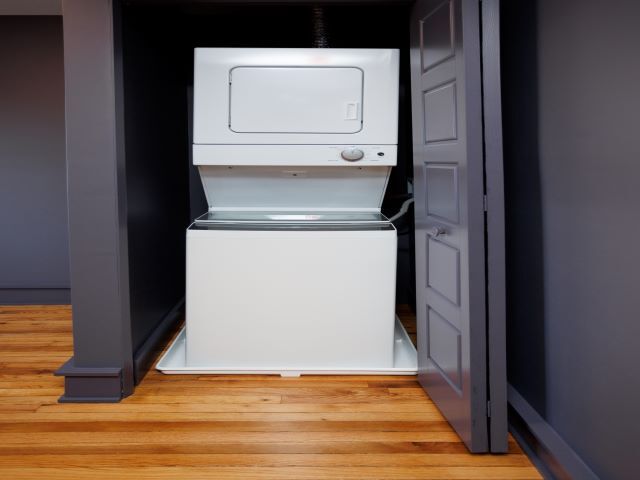 More Photos Of 106 N Main St, Le Sueur Office Residential For Sale