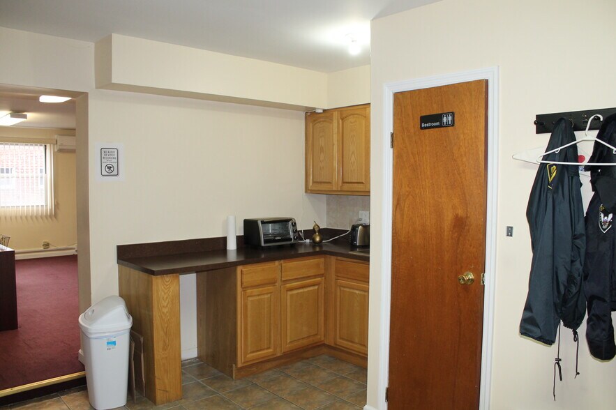 More Photos Of 2518 Francis Lewis Blvd, Flushing Office For Sale