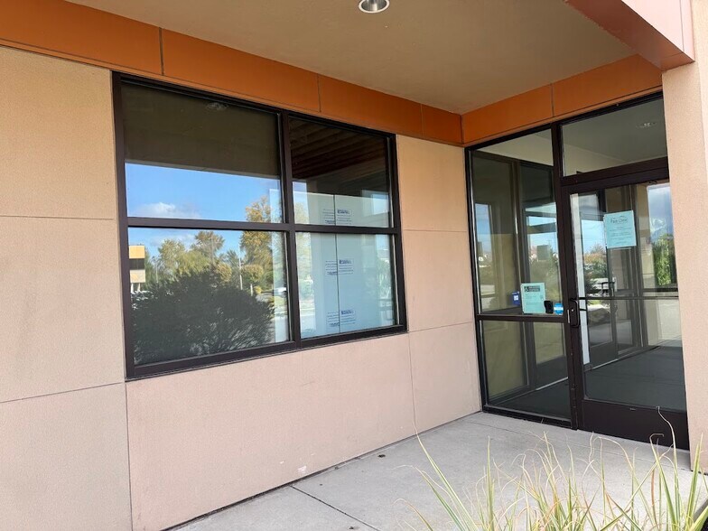 More Photos Of 340 E George Hopper Rd, Burlington Healthcare For Lease