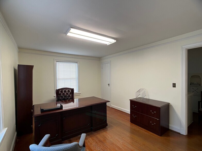 More Photos Of 203 W Nash St, Louisburg Office For Lease