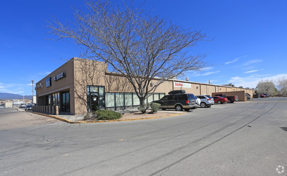 More Photos Of 2404-2446 Cerrillos Rd, Santa Fe Freestanding For Lease