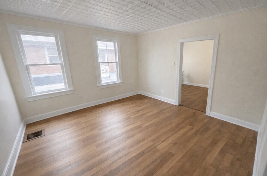 More Photos Of 335 Shonnard St, Syracuse Apartments For Sale