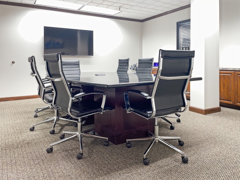 More Photos Of 6666 S Sheridan Rd, Tulsa Coworking Space