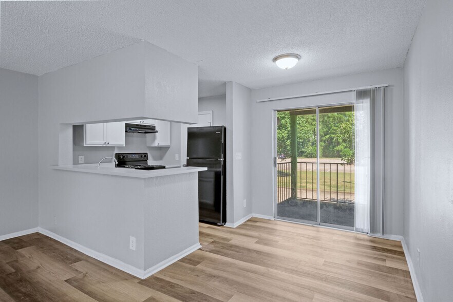 More Photos Of 509 N Westover Blvd, Albany Apartments For Sale