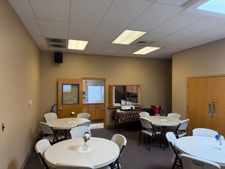 More Photos Of 220 S 42nd St, Springfield Specialty For Sale