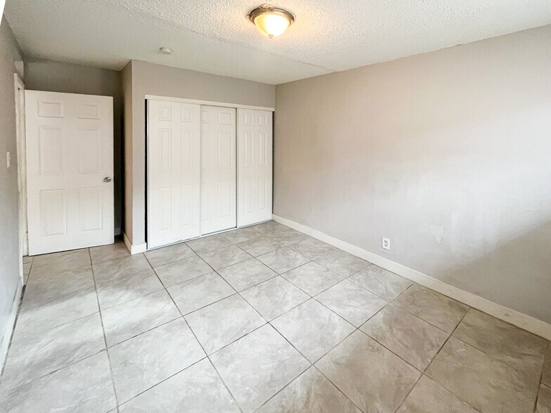 More Photos Of 2204 Sunrise Ave, Las Vegas Apartments For Sale