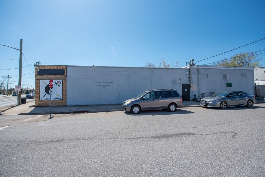 More Photos Of 711-715 N Wellwood Ave, Lindenhurst General Retail For Sale