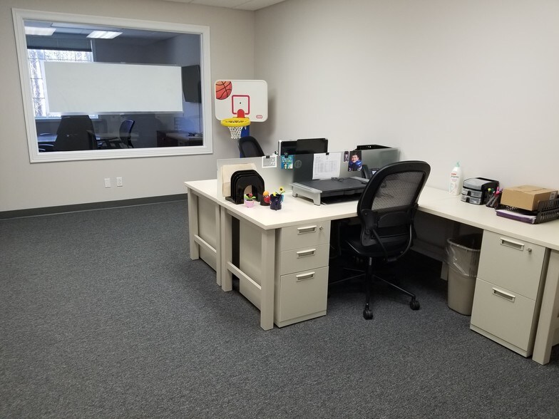 More Photos Of 2346 Boston Post Rd, Guilford Office For Lease