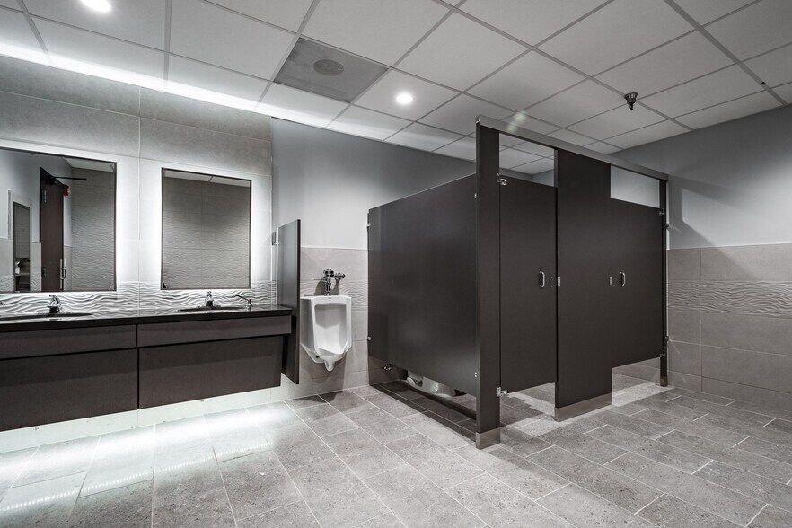 More Photos Of 4040 Red Bluff Rd, Pasadena Office For Lease