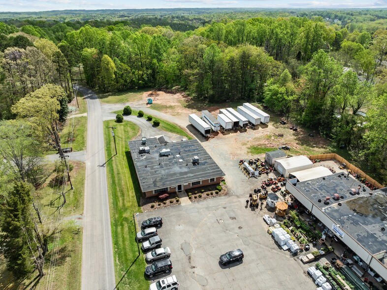 More Photos Of 110 E Wall St, Rural Hall Garden Center For Sale