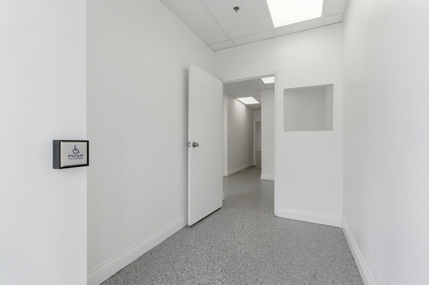 More Photos Of 397 Humberline Dr, Toronto Warehouse For Sale