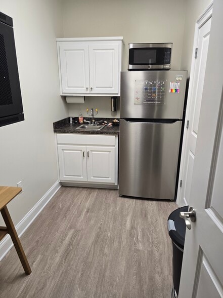 More Photos Of 110 Samaritan Dr, Cumming Medical For Sale