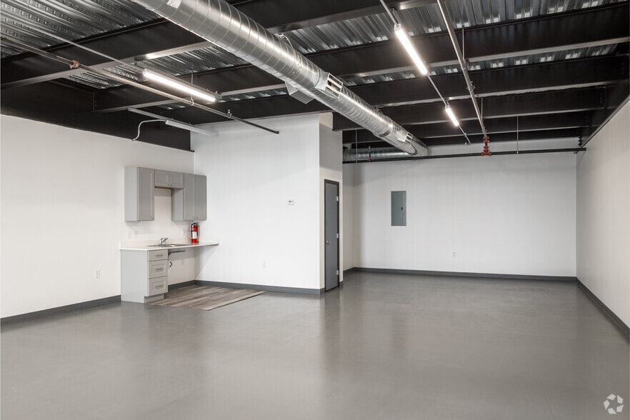 More Photos Of 2601 TX-121, Lewisville Showroom For Sale