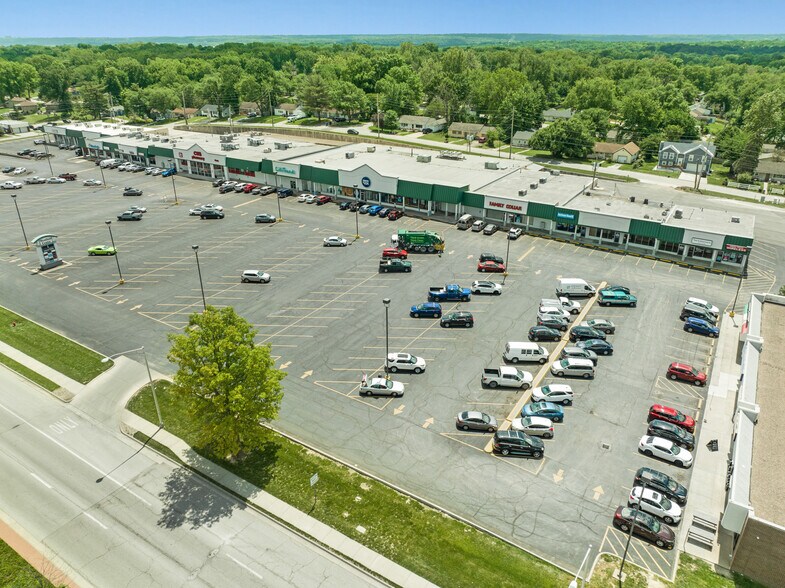 More Photos Of 8027-8135 State Ave, Kansas City General Retail For Lease