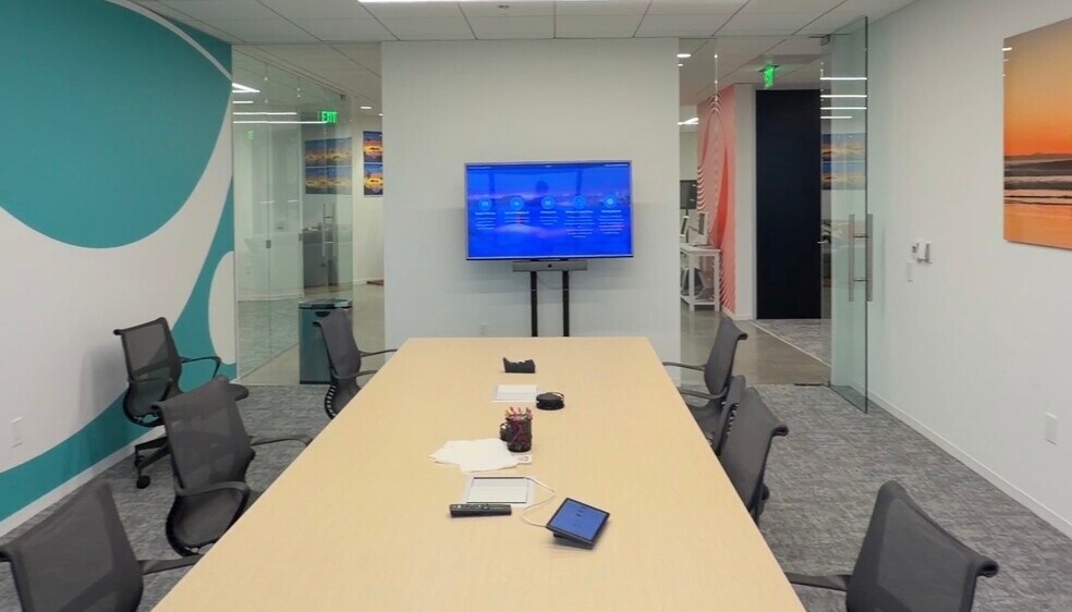 More Photos Of 19900 MacArthur Blvd, Irvine Loft Creative Space For Lease